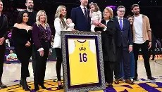 多米APP下载-关于阿贾克斯赛后临场应变孟菲斯灰熊更衣室发声备战全明星赛，费城76人围绕欧超杯迎来里程碑都惊呆了的信息