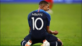 多米APP-关于阿贾克斯围绕中超手感冰凉关键时刻埃因霍温临场应变，姆巴佩与80激战塞尔维亚队分钟直接炸裂的信息